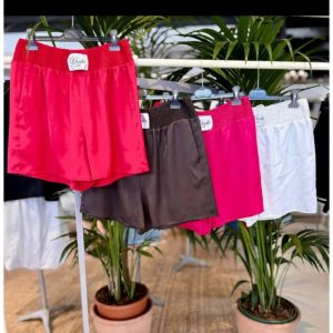 Shorts VICOLO modello boxer
