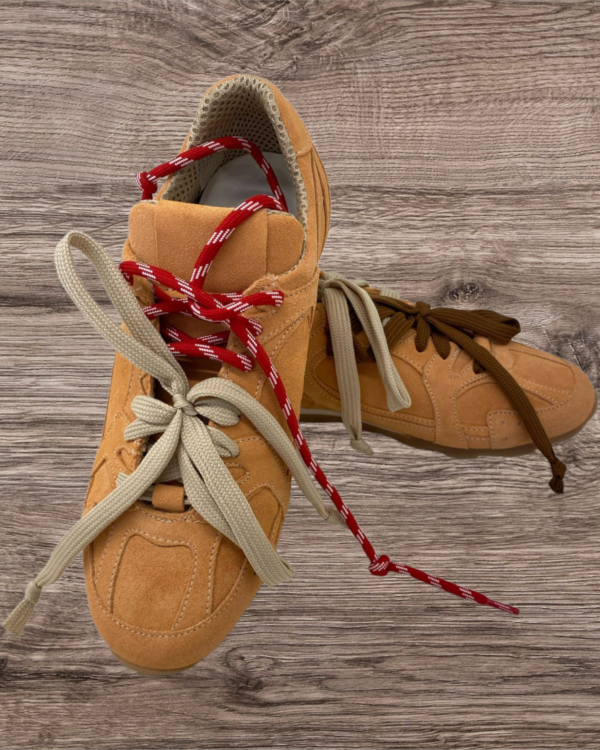 Sneakers DIVINE FOLLIE con lacci Bi Color , CAMEL