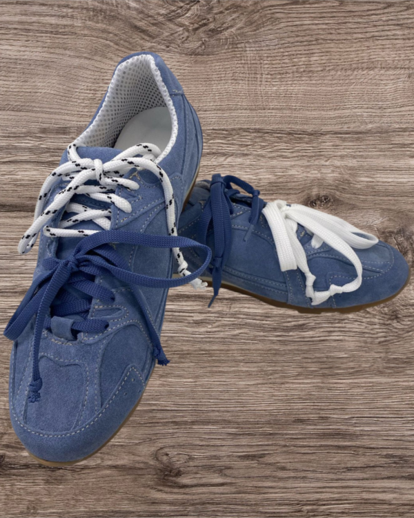 Sneakers DIVINE FOLLIE con lacci Bi Color , CIELO