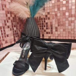 Sandalo DIVINE FOLLIE con fiocco in raso rimovibile , NERO