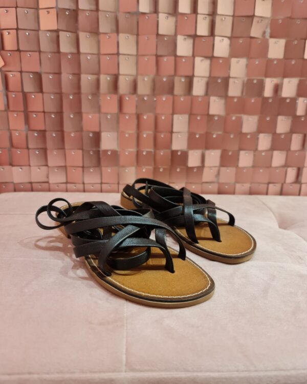 Sandalo DIVINE FOLLIE alla "schiava" in nero