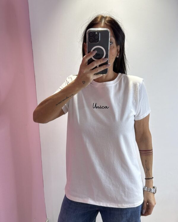 T-shirt VICOLO con ricamo Unica