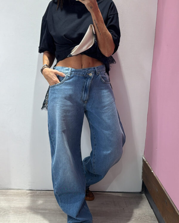 Jeans VICOLO mod. DENISE con bottone spostato