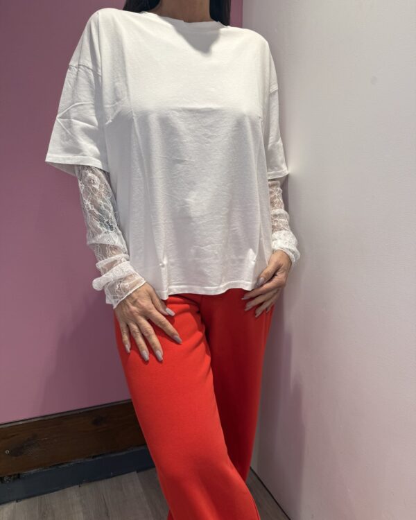T-shirt SUSYMIX con maniche in pizzo, BIANCO