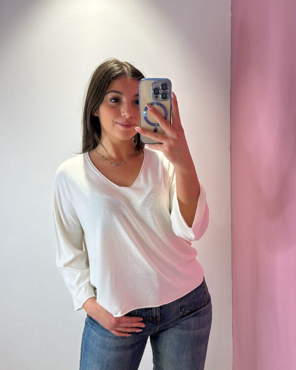 Maglia VICOLO con scollo a V & spalla scesa, VARI COLORI