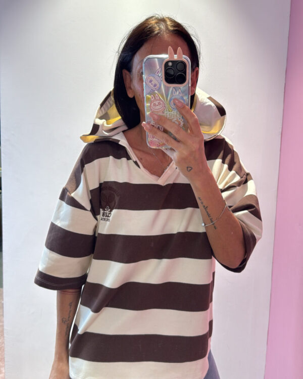 T-shirt VICOLO a righe larghe con cappuccio