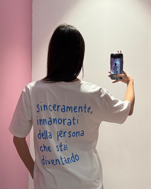 T-shirt SUSYMIX con scritta sul retro