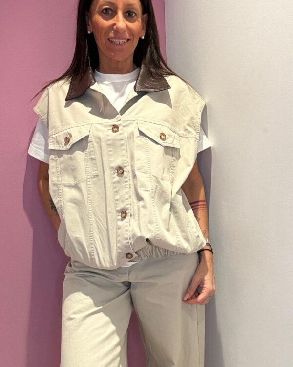 Smanicato MOTEL con colletto in ecopelle intrecciata , GHIACCIO