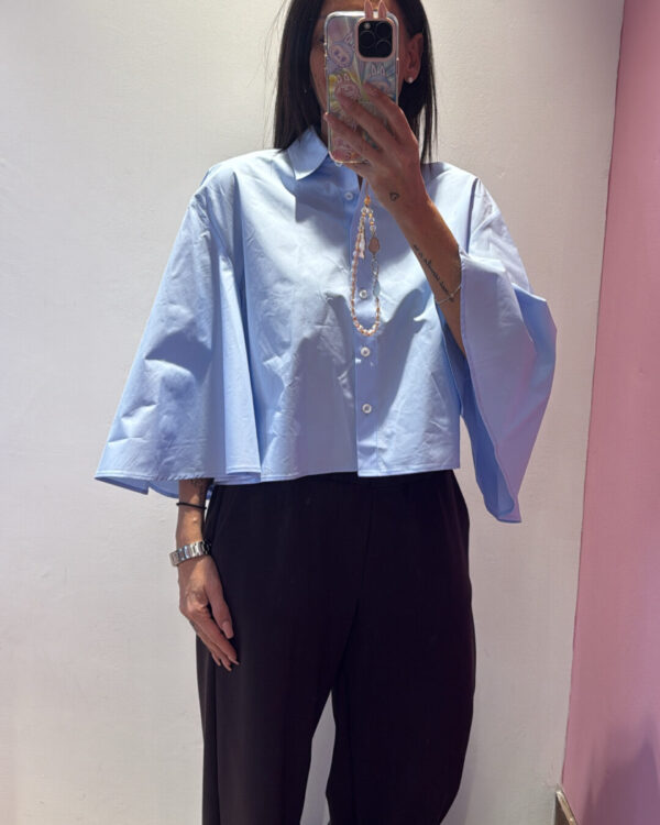 Camicia CROP MOTEL con manica a pipistrello ampia