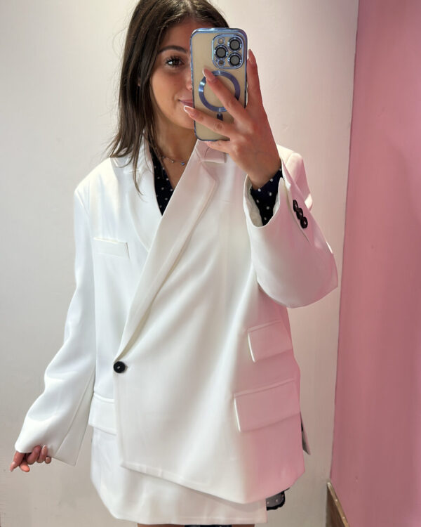 Blazer Oversize VICOLO mod. FRANKIEcon bottone spostato, BIANCO