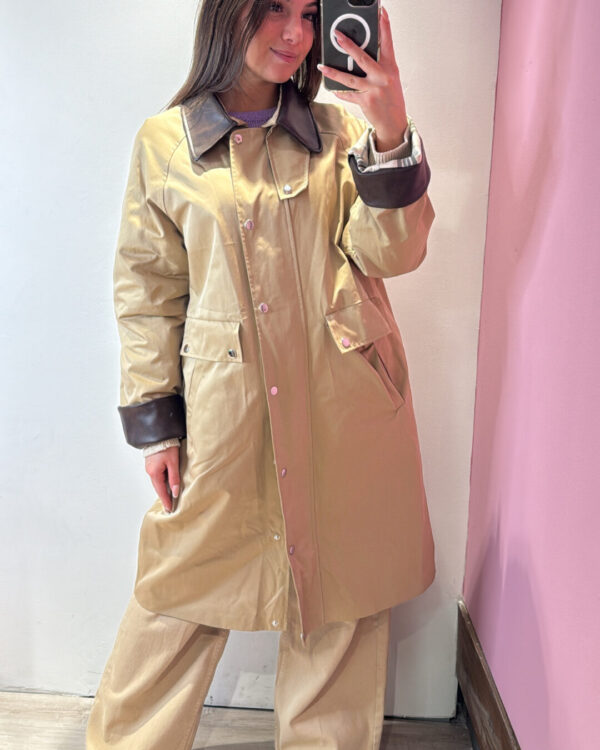 Cappotto VICOLO con collo a rever & polsini in ecopelle