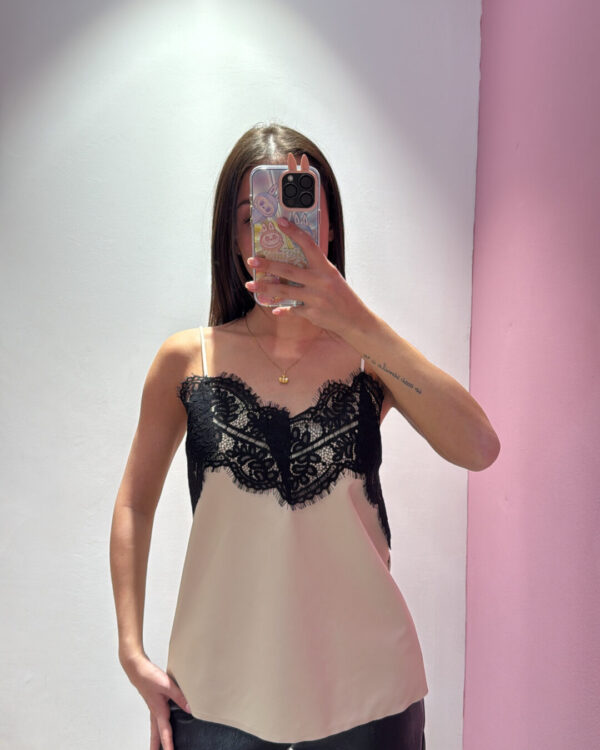 Top VICOLO in ecopelle con dettaglio in pizzo