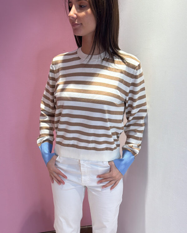 Maglia MOTEL a righe TRICOLOR. Camel Panna Celeste