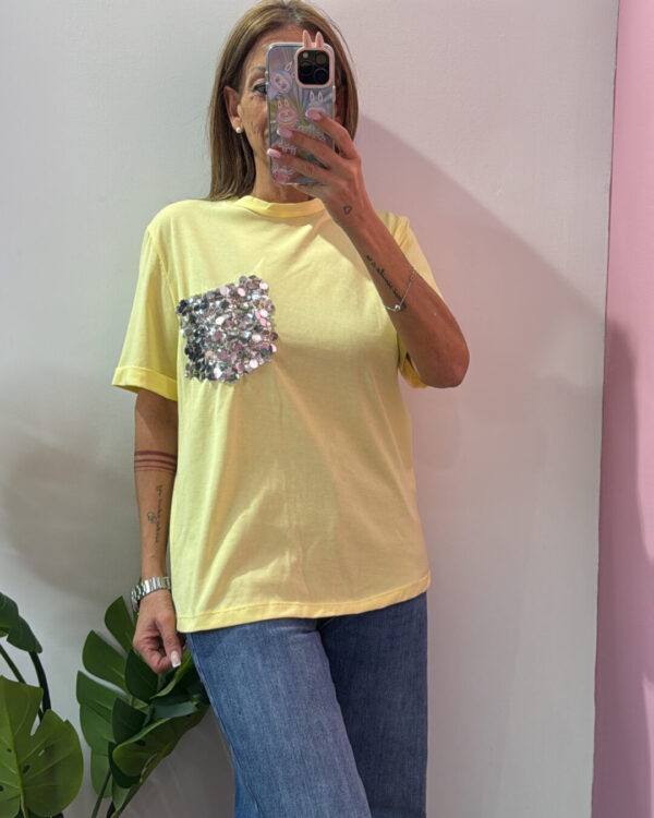 T-shirt MOTEL con taschino in paillettes , VARI COLORI