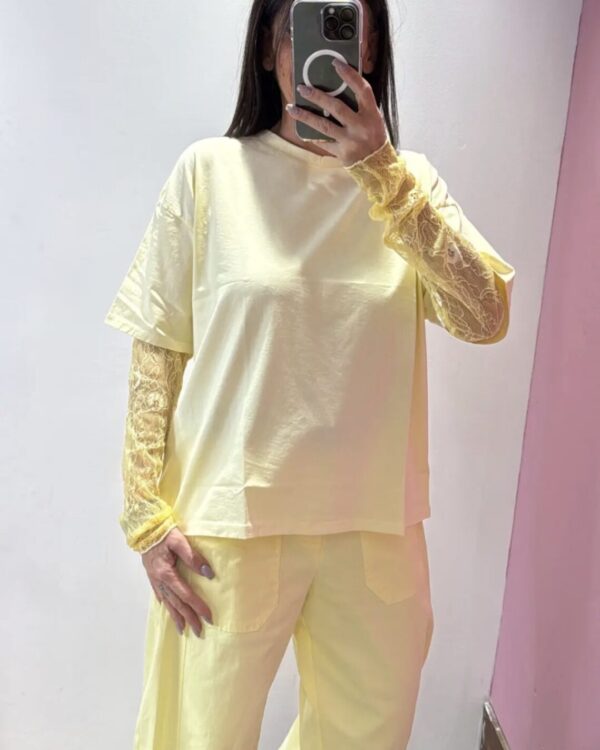 T-shirt SUSYMIX con maniche in pizzo, VARI COLORI