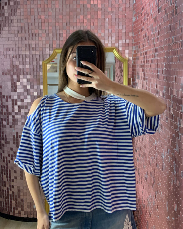 T-shirt VICOLO cut - out a righe