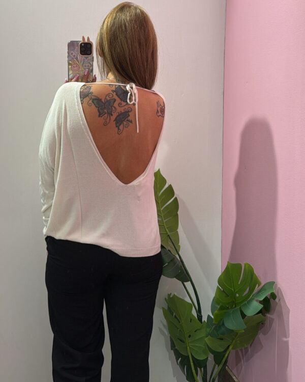 Maglia VICOLO con scollo a V sul retro, VARI COLORI