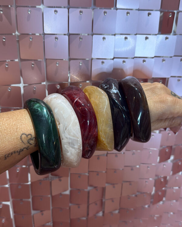 Bracciale effetto marmorizzato asimmetrico