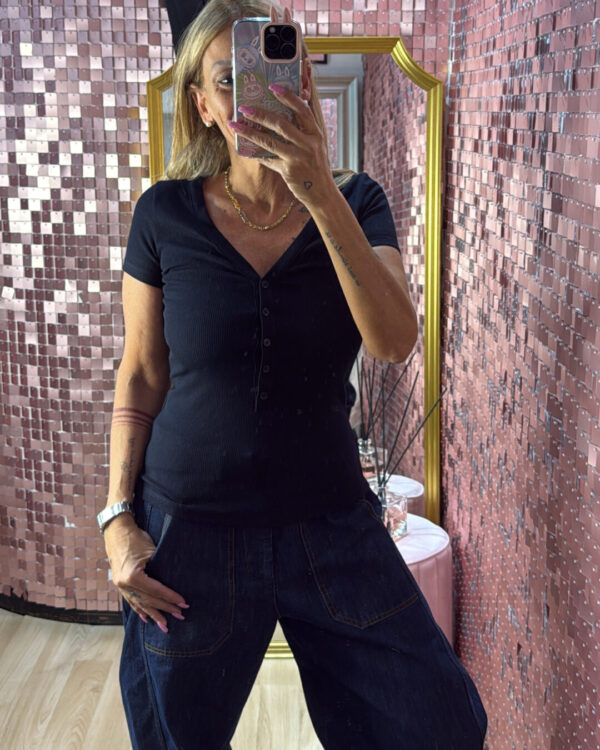 T-shirt VICOLO a V a costine con bottoncini, VARI COLORI