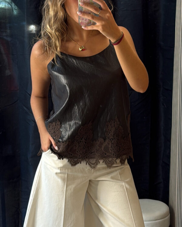 Top VICOLO in ecopelle con dettagli in ecopelle
