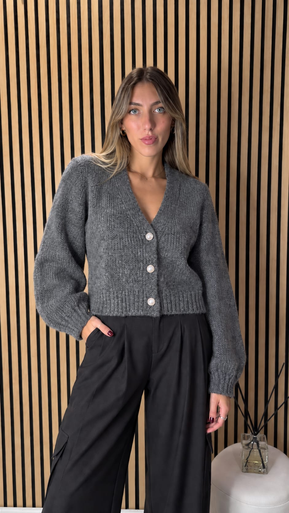 Cardigan HAVEONE a V con bottoni gioiello - foto 3