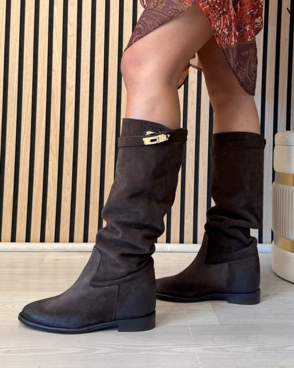 Stivale ATTIKA con accessorio in pelle scamosciata, MORO