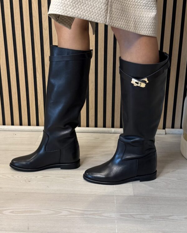 Stivale ATTIKA con zeppa interna , NERO