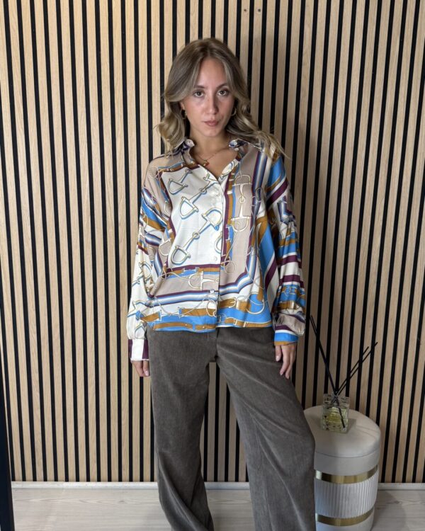 Camicia MOTEL con cravattino in tinta