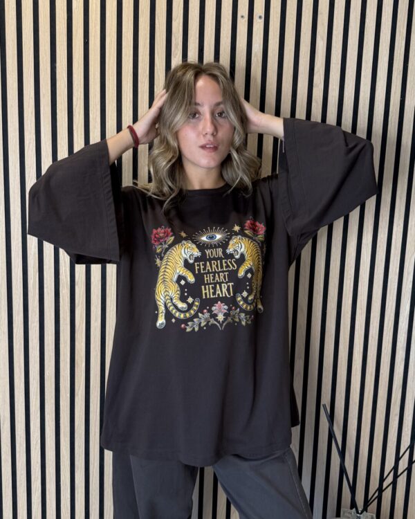 T-shirt VICOLO con maniche a campana stampa frontale